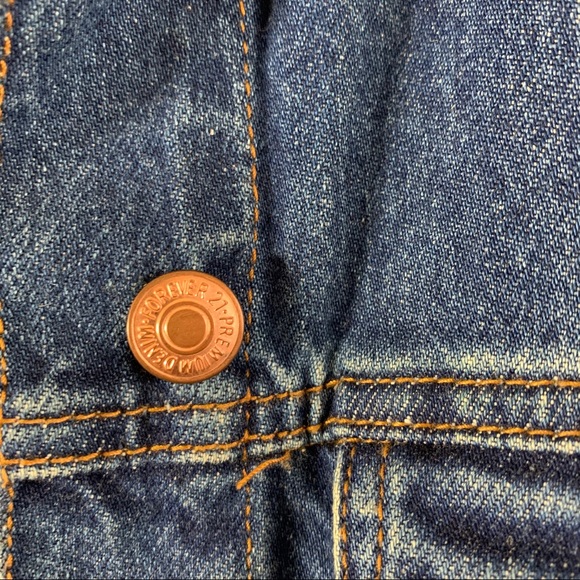 Forever 21 Embroidered Denim Jacket Size Small - Picture 8 of 9